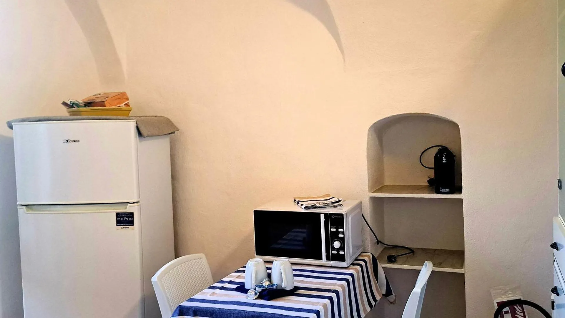 Casa Fiori - Zona Centrale Sanremo , 7 Min Dalle Spiagge 0*,