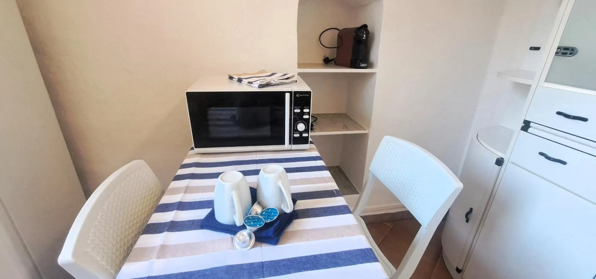 Casa Fiori - Zona Centrale Sanremo , 7 Min Dalle Spiagge 0*,  Włochy
