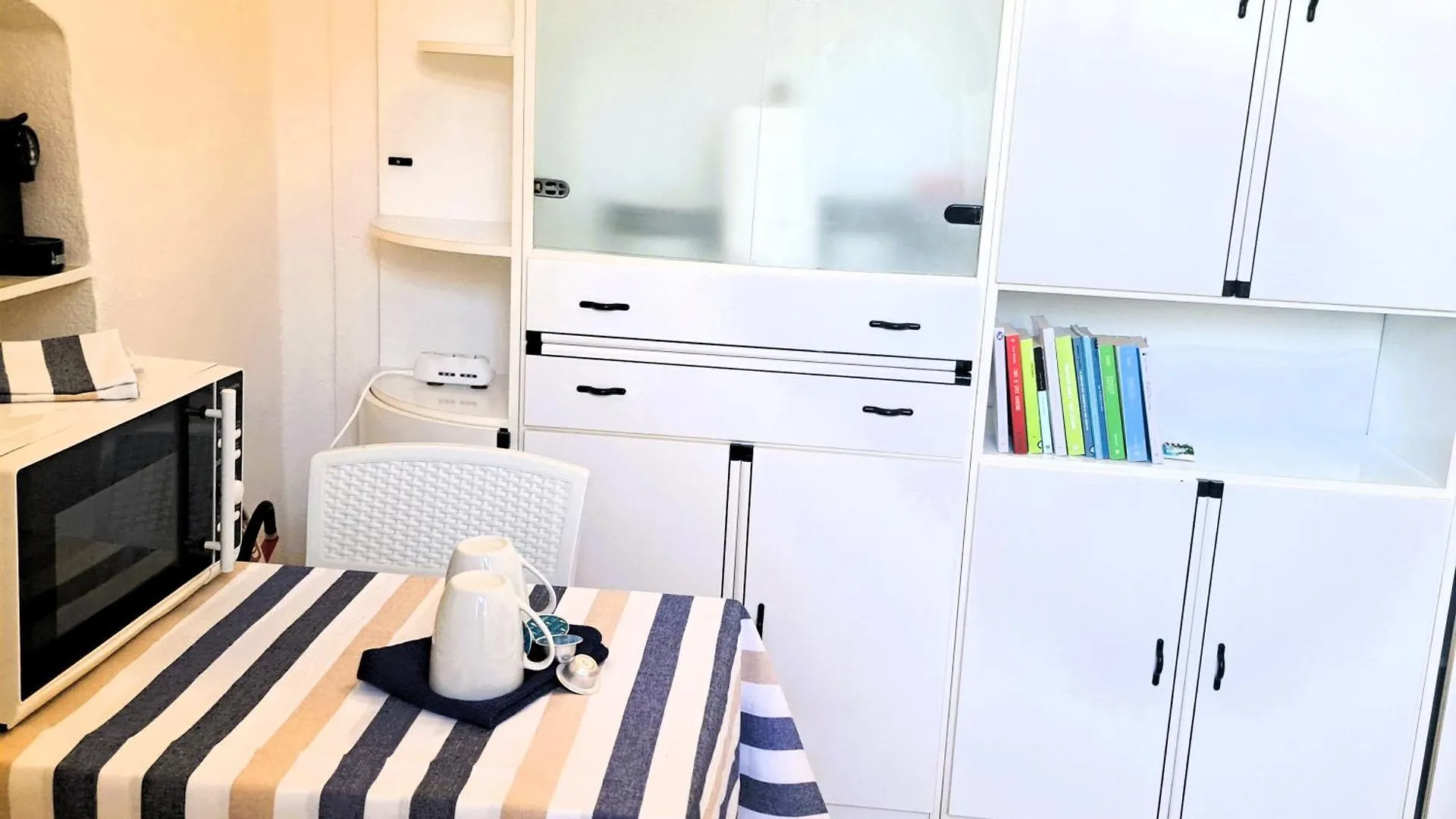 Casa Fiori - Zona Centrale Sanremo , 7 Min Dalle Spiagge Apartment