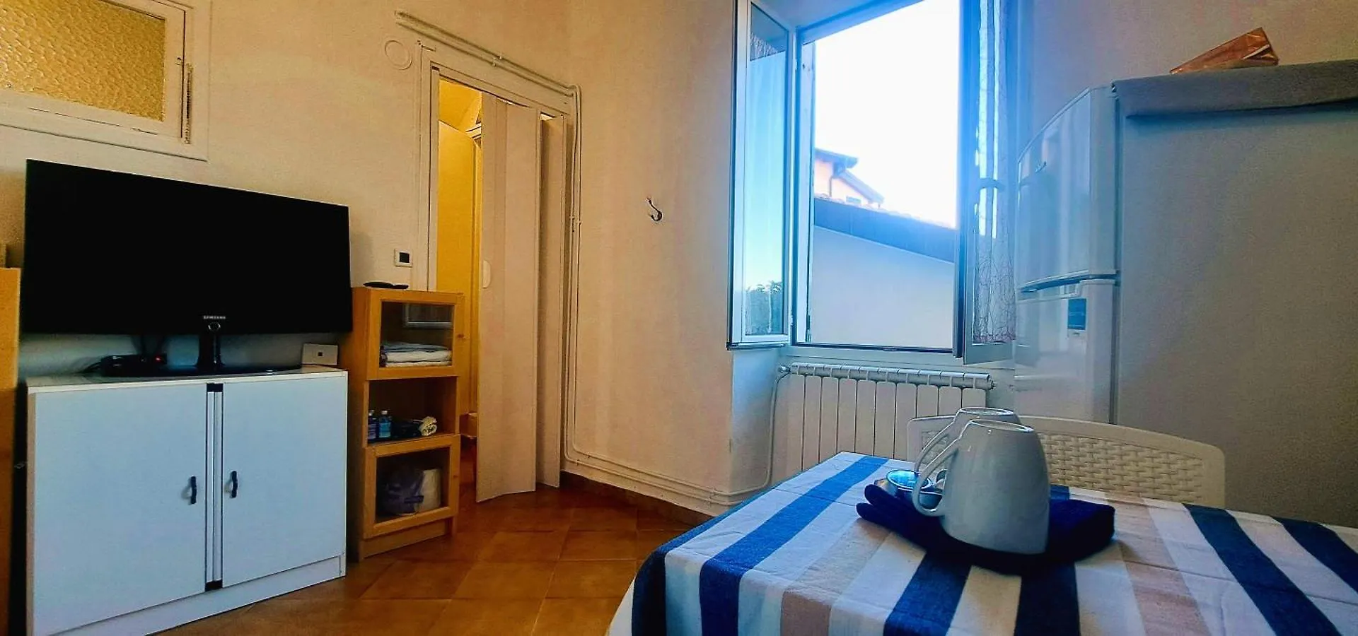 Casa Fiori - Zona Centrale Sanremo , 7 Min Dalle Spiagge 0*,