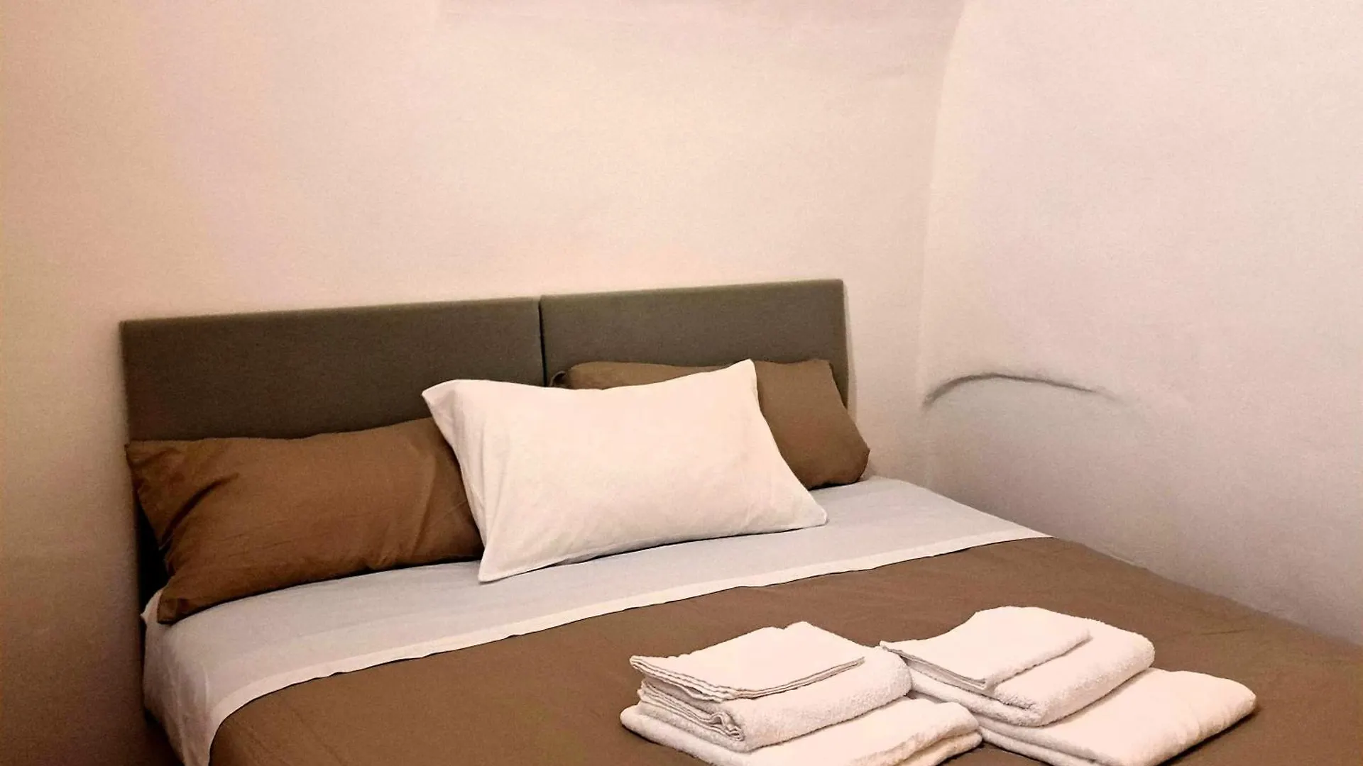 Casa Fiori - Zona Centrale Sanremo , 7 Min Dalle Spiagge 0*,