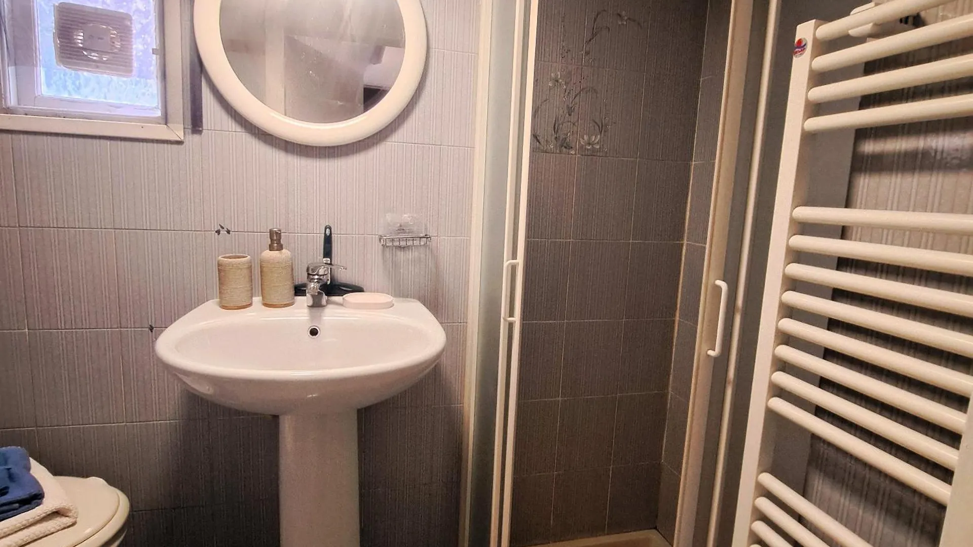 Casa Fiori - Zona Centrale Sanremo , 7 Min Dalle Spiagge 0*,